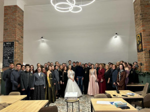 После обзорной экскурсии Антон Емельяненко пообщался со студентами учреждения.