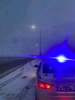 Пешеходам необходимо быть заметными на дороге: носить яркую одежду и светоотражающие элементы.