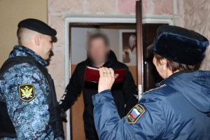 Судебные приставы в Самаре переселили семью из аварийного жилья в новую квартиру