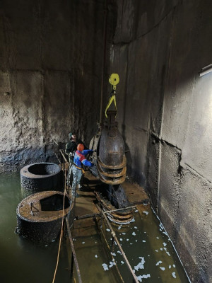 Работы на 20-метровой глубине.