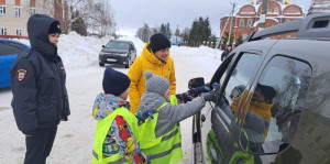 Самарские малыши помогли сотрудникам ГАИ призвать водителей к соблюдению ПДД