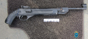 Самарского любителя тонировки задержали с огнестрельным оружием