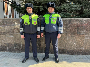 Грабитель отобрал у самарца коробку с кроссовками