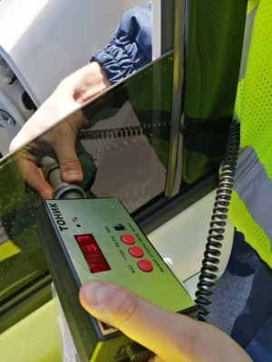 За чрезмерную тонировку стекол в выходные в Самарской области к ответственности привлечены 260 водителей