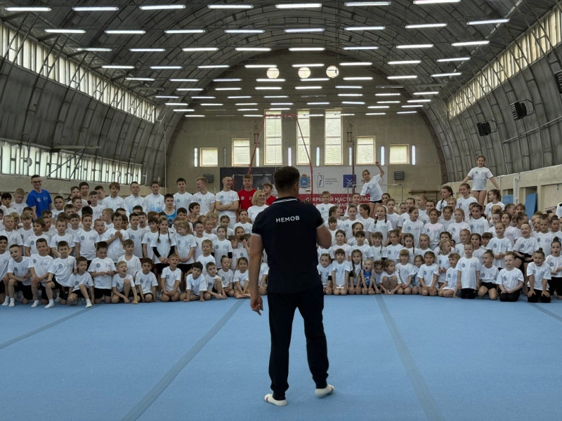 Алексей Немов провел два мастер-класса для юных спортсменов Тольятти и Сызрани