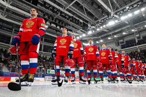 Первый матч завершился победой белорусов в овертайме 7:8. Сегодня в 19:00 состоится второй матч сборных России и Белоруссии.