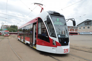 Более 220 тысяч пассажиров уже перевезли трамваи «Львенок» в Самаре