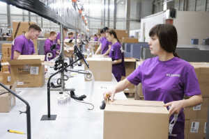 В мероприятии приняли участие глава компании Татьяна Ким, заместитель Министра промышленности и торговли РФ Роман Чекушов, губернатор Самарской области Вячеслав Федорищев.