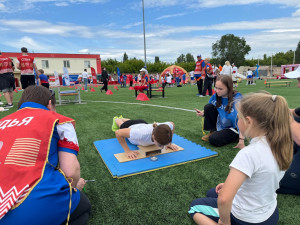 Участников принимал стадион «Луч» в Чапаевске.