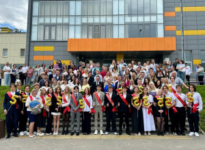 Последние звонки в Самаре прозвенели для 17 тысяч выпускников