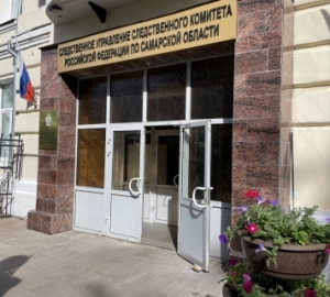 Со слов очевидцев, пассажир автобуса применил физическую силу к несовершеннолетнему. 