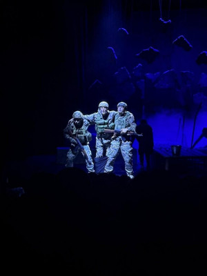 В основе сюжета — не только классический рассказ Толстого, но и реальные истории, дневники и стихи бойцов СВО.