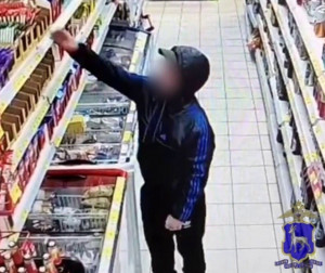 Тольяттинец украл и съел шоколада на 5 тысяч рублей