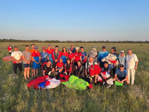 В Самарской области состоялись соревнования по парашютному спорту памяти Дмитрия Бочкарева