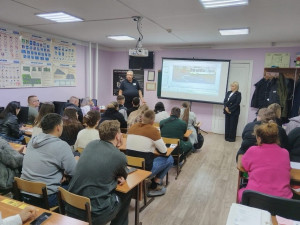 Госавтоинспекторы Самарской области провели беседы с курсантами автошкол