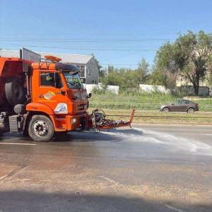 В жару в Самаре снова усилен полив дорожного полотна и запущена аэрация воздуха