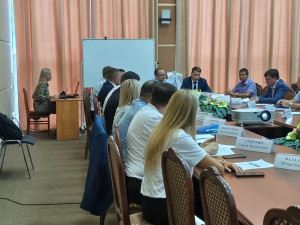 В настоящий момент предприятия регионов уже успешно взаимодействуют в авиа- и автомобилестроении, химической промышленности, сельхозмашиностроении, в радиоэлектронной промышленности и других отраслях.