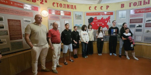 Общественный совет при Управлении МВД России в Самаре организовал экскурсию в легендарный бункер Сталина для семей полицейских