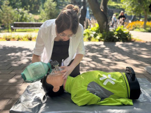 Участники акции на практике освоили жизненно важные навыки под чутким руководством опытных специалистов.