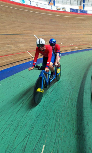 Среди спортсменов с поражением опорно-двигательного аппарата и нарушением зрения.