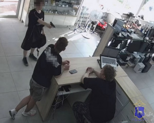 Тольяттинец напал на комиссионный магазин с предметом, похожим на пистолет