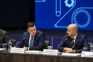 Антон Алиханов и Вячеслав Федорищев обсудили развитие химической промышленности в рамках нацпроекта.