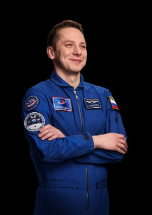 Вместе с россиянином на Землю возвратились астронавты NASA Энн МакКлейн и Николь Айерс, астронавт JAXA Такуя Ониси.