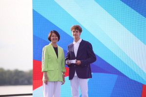 На главной сцене праздника состоялась чествование специалистов физкультурно-спортивной отрасли, спортсменов и тренеров.