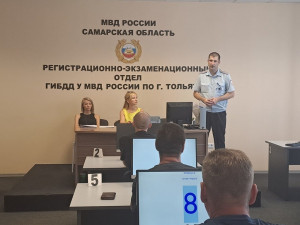 общественники Самарской области проверили работу подразделений, оказывающих государственные услуги