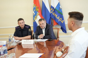 Руководитель СУ СК РФ по Самарской области Павел Олейник провел прием граждан совместно с главой Самары Иваном Носковым