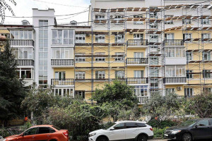 Еще 482 объекта в работе. В том числе в 22 домах меняют лифты, в 83 домах ремонтируют фундамент.