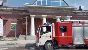 На ликвидацию возгорания выезжали 30 огнеборцев и 8 единиц техники.