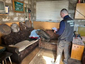 В ходе пьяной ссоры со своим знакомым обвиняемый нанес своему оппоненту удар ножом.