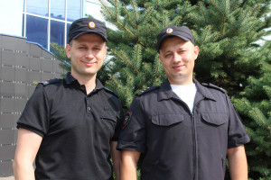 Полицейские, находившиеся в банке по служебному заданию