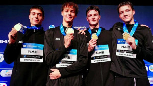 Он в составе эстафеты 4х100 метров вольным стилем занял первое место и установил новый мировой рекорд (юниорский).