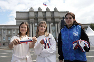 За пять дней активисты раздадут жителям Самары и городов региона 12 тысяч лент.