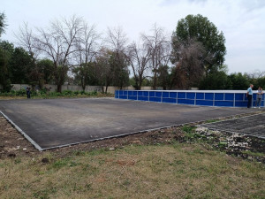 Спортивные снаряды здесь могут быть оснащены qr-кодами, при переходе по которым занимающиеся смогут получить полезную информацию и советы по технике выполнения упражнений.