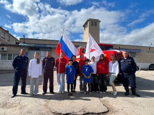 В этот особенный день в Нефтегорскую пожарно-спасательную часть № 36 пришли ребята – участники общероссийского «Движения первых».