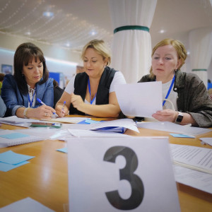 Главная задача — перевести работу системы профилактики с неблагополучными семьями из режима контроля в режим помощи и поддержки.