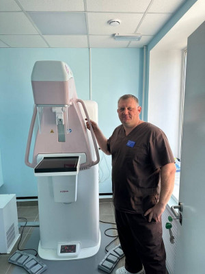 Новый аппарат позволяет проводить до 20 исследований в сутки и уже помог обследовать с мая этого года 435 женщин.