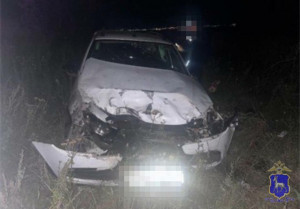 В Сызрани машина перевернулась в кювет