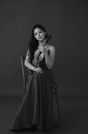 На сцене выступит победитель Международного конкурса им. П.И. Чайковского, талантливая скрипачка родом из Южной Кореи Ким Ке Хи.