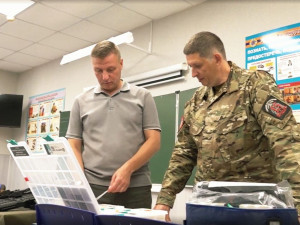 На первом этапе он вместе с учителями проведет анализ преподавания и материально-технической базы этих дисциплин. 