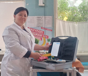 Также значительно выросло число новых пациентов, которых обследовали с помощью медицинских приборов, входящих в состав портативных телемедицинских кейсов.