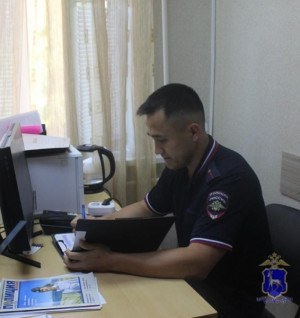 Заведомо зная, что фактически осуществлять деятельность в качестве учредителя общества с ограниченной ответственностью он не будет.