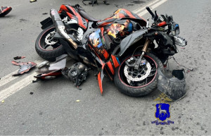С места ДТП мотоциклист госпитализирован.