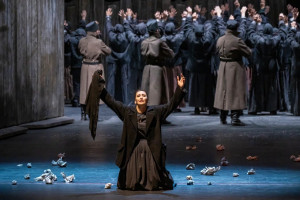 Главную партию Катерины исполнила заслуженная артистка Российской Федерации, заслуженная артистка Самарской области Татьяна Ларина.