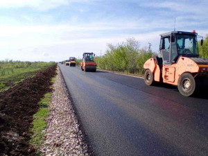 Качество ремонта дороги уже оценили жители и общественные контролеры.