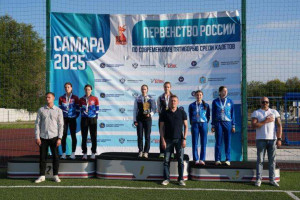 Сегодня состязаются спортсмены 15-16 лет, а завтра пройдут смешанные эстафеты в обеих возрастных группах.