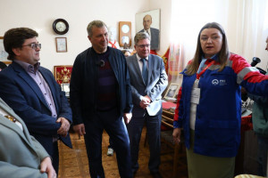 Он принял участие в экскурсии на первый участок коллектора протяжённостью 4,2 км, который был запущен в 1909 году и дал начало строительству городской системы водоотведения.